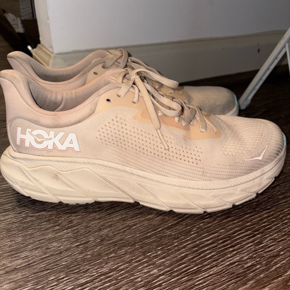 Hoka Arahi 7 Vanilla/Cream